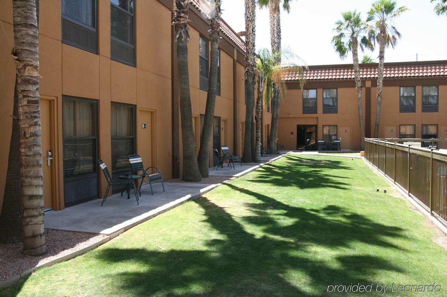 Hampton Inn & Suites Scottsdale On Shea Blvd Exterior foto